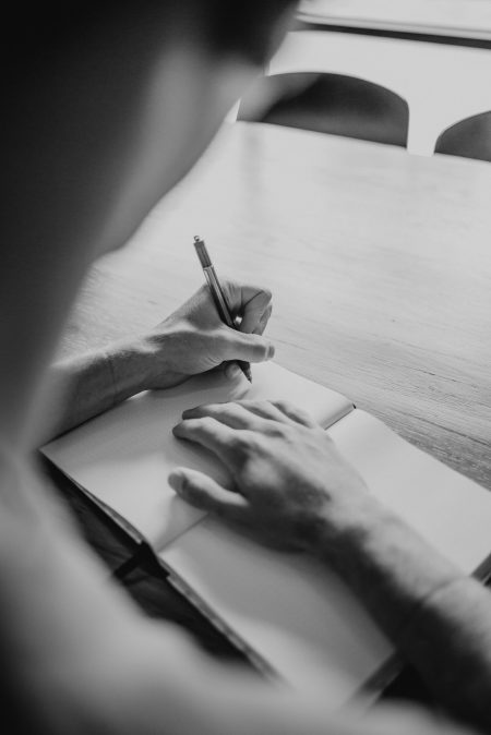 anna-hecker-Vjuxtm5tS_8-unsplash